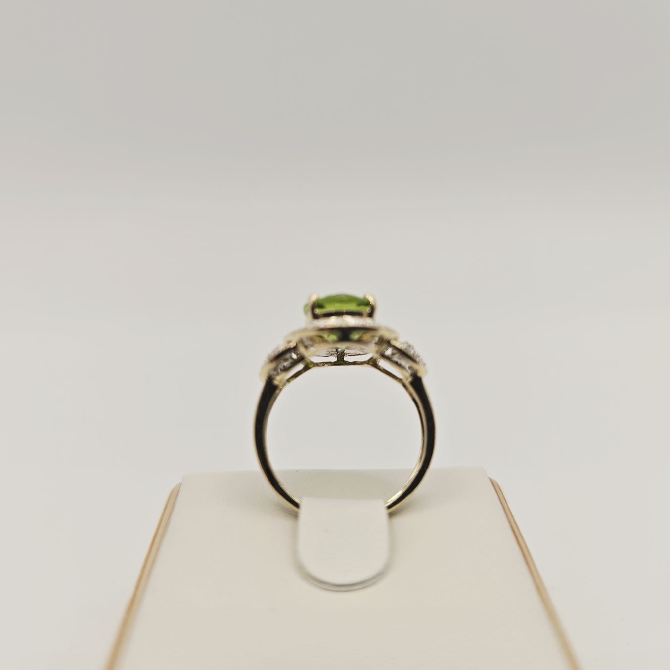 Gold Ring 585 Gold Peridot 22 Brillanten 14 KT Gr 50