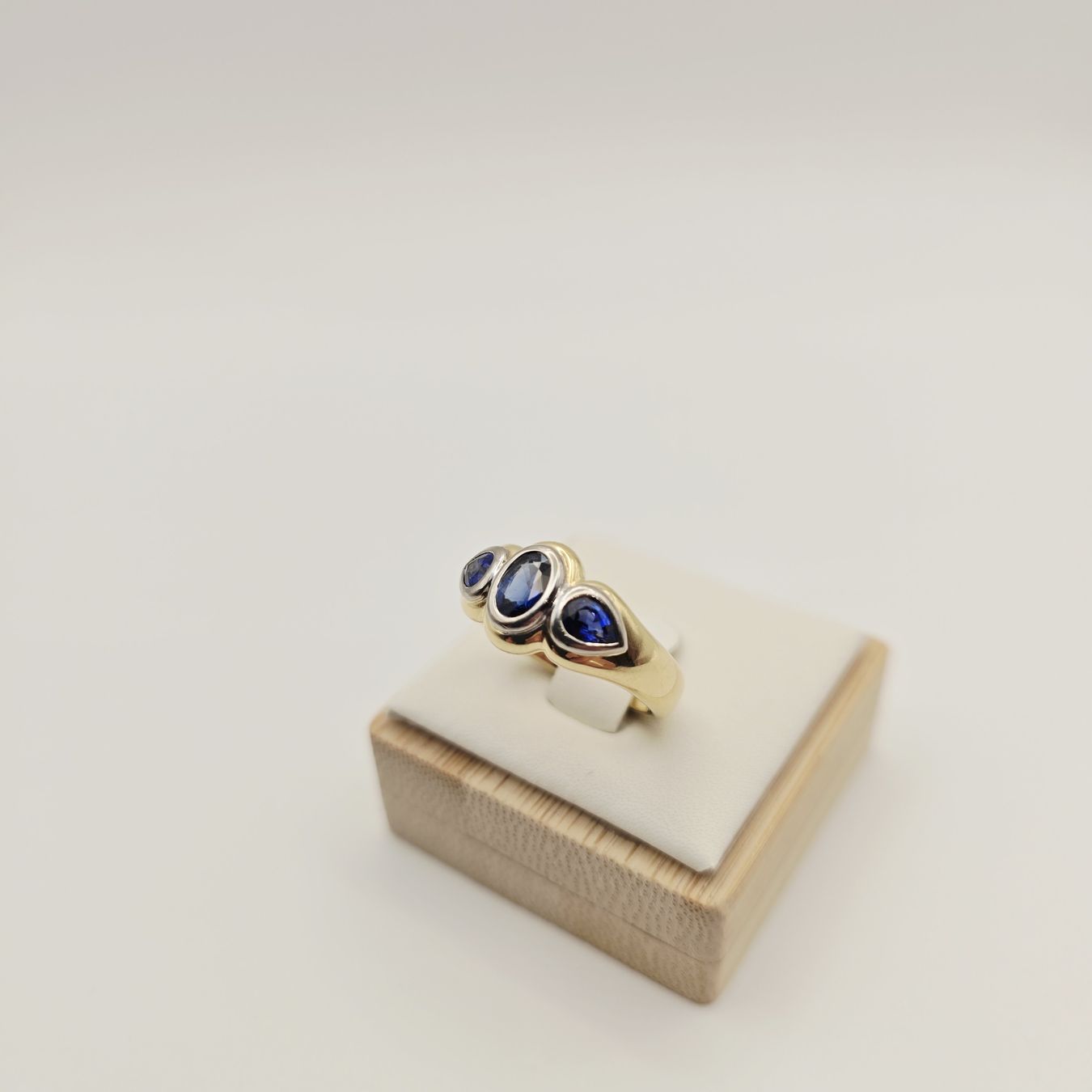 Gold Ring Saphire Brillanten 18KT 750 Gold Gr 55